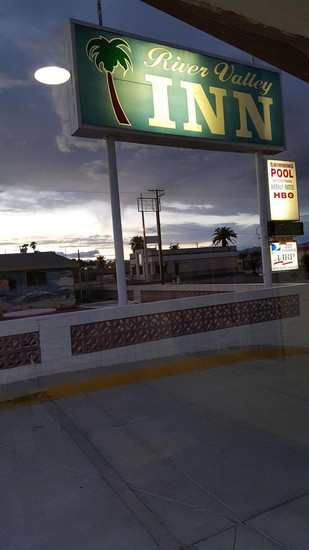 River Valley Inn Needles Exterior foto